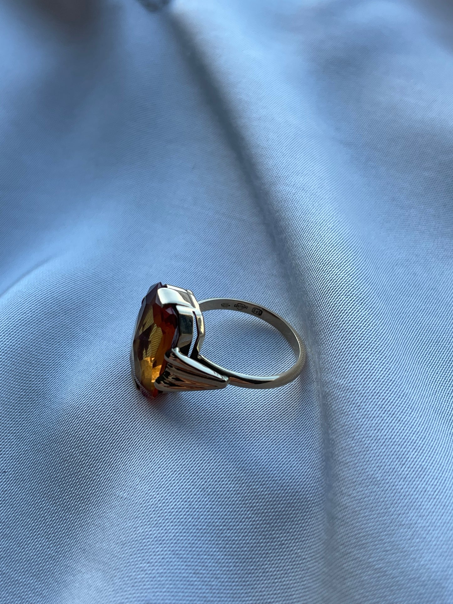 14K gouden vintage ring met oranje saffier