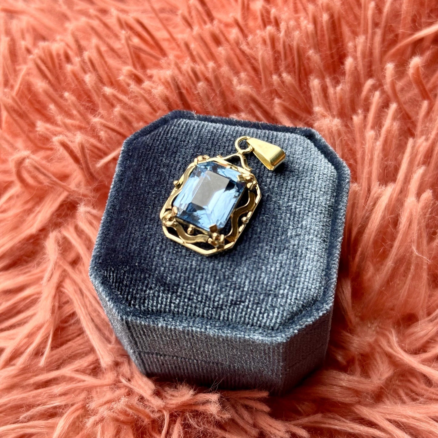 MARIS| 14k vintage bedel met blauwe spinel